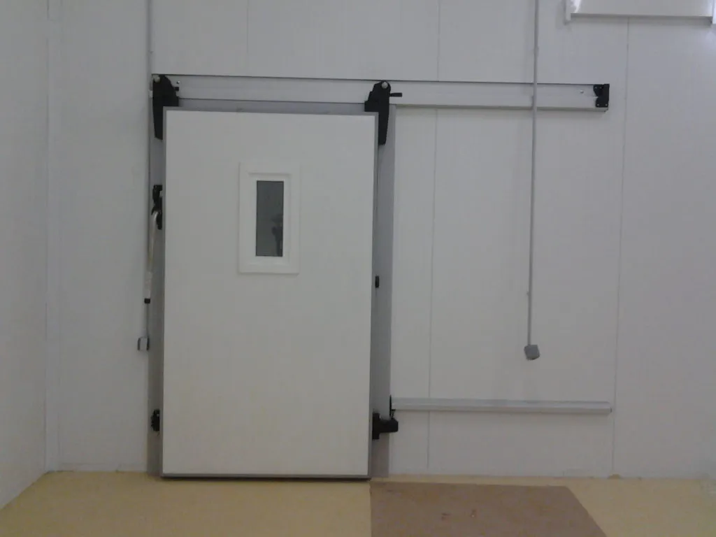откатные двери для холодильных камер в Казани